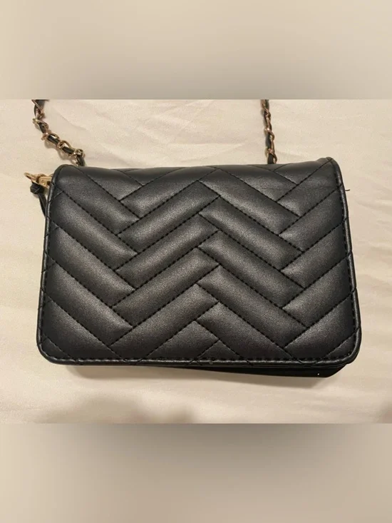 bebe Black Quilted Crossbody with Gold Plate - Picture 9 of 9